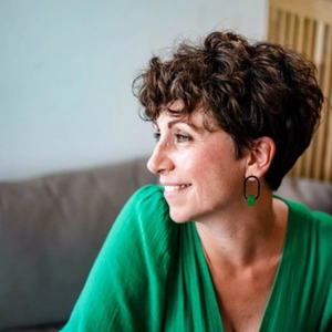 Anne-Laure Bortolotti, écrivaine et formée au marketing par Sacheen Sierro