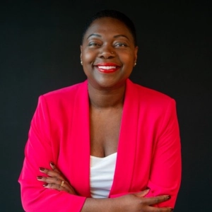 Perpetua Harris copywriter, rédactrice web et seo, a suivi une formation de Sacheen